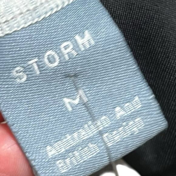 Planet Blue “Storm” Black And White Checkered Reversible Bikini Top, Size M, NWT - Picture 7 of 8